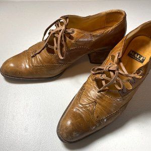 Ladies Leather Shoes, Used, Made In Italy, US Size 7.5, Low wide heel